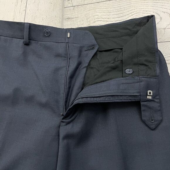 Jos. A. Bank 41L - W30 x L32 Blue 100% Wool 2-Button Single-Vent 2-Piece Suit - Picture 14 of 16